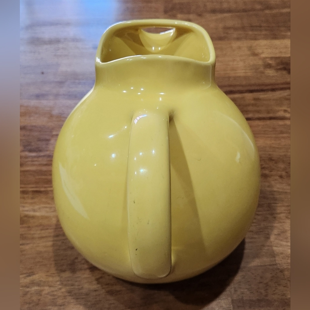 Catalina Pottery USA Yellow Ceramic Pitcher - Picture 4 of 5